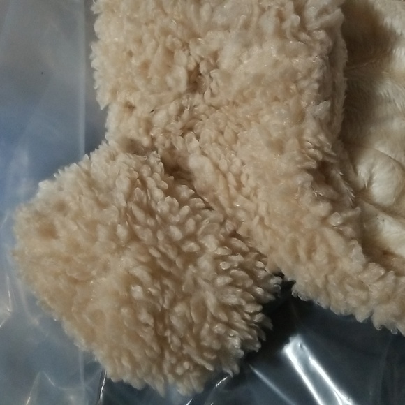 🍎 Nwt Plush Bear Hat Faux Fur Animal Critter Cute Ear Flaps Beanie - Picture 4 of 7